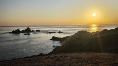 Seafari, St. Helier, Scones und Sonnenuntergang